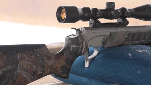 Thompson / Center? Pro Hunter? FX Muzzleloader with 3-9x40mm Scope Realtree? AP? Camo / Stainless Steel - image 3 from the video